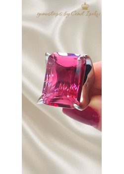 Kırmızı Taşlı Küçük Dikdörtgen Motif Gümüş Yüzük