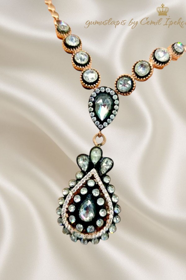 Elmas Kesim Damla Motif Gümüş Kolye