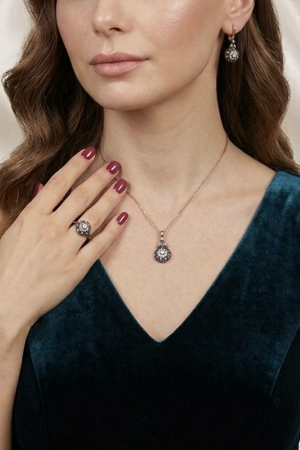 Elmas Montür Yuvarlak Motif Gümüş Set