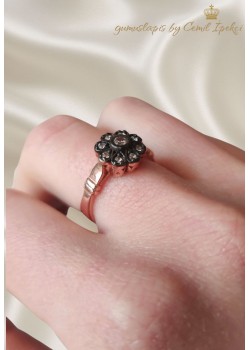 Elmas Montür Çiçek Motif Gümüş Yüzük 