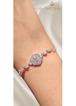 Altıgen Motif Baget Taşlı Asansörlü Gümüş Bileklik 