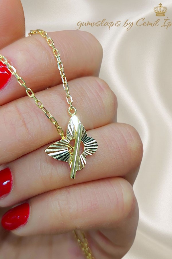 Elmas Kesim Önden Kilitli Kelebek Motif Gümüş Kolye 