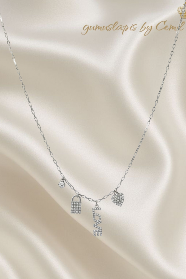 LOVE Yazılı Kalp Kilit ve Taş Motif Gümüş Kolye