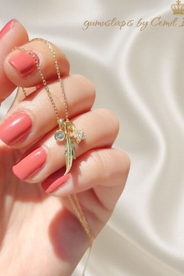 Yıldız Tüy ve Tektaş Motif Gümüş Kolye 