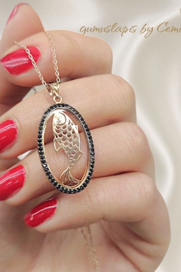 Onix Taşlı Balık Motif Gümüş Kolye