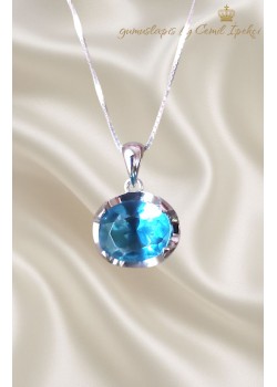Yan Motif Lab Topaz Taşlı Gümüş Kolye 