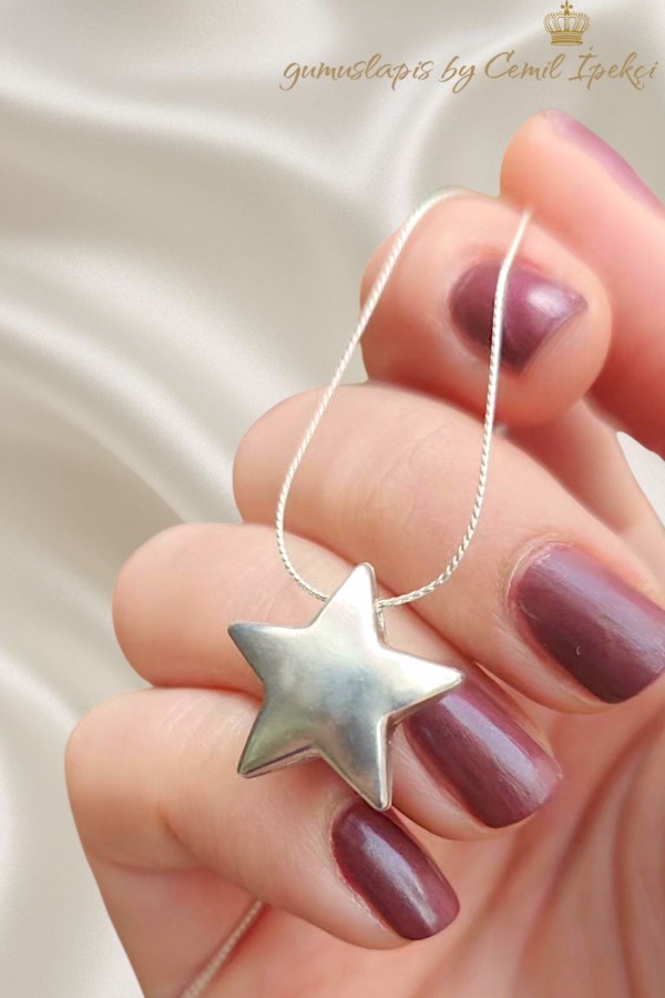 İçi Bombeli Yıldız Motif Taşsız Gümüş Kolye 