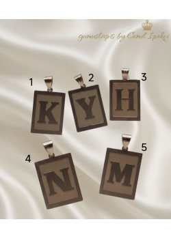 Dikdörtgen Plaka Harf Motif Gümüş Kolye Ucu Serisi