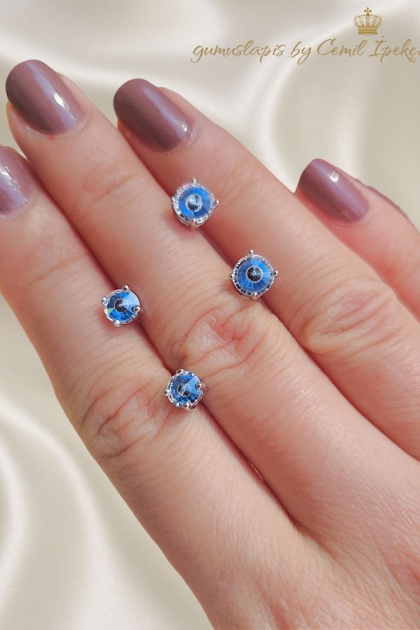 Kütle Nazar Boncuklu Küçük Boy Gümüş Küpe Çifti 