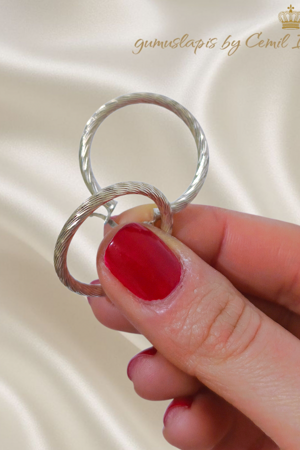 Lazer Kesim Taşsız Gümüş Halka Küpe Çifti