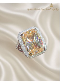 Topaz ve Mozanite Taşlı Büyük Dikdörtgen Motif Gümüş Yüzük 