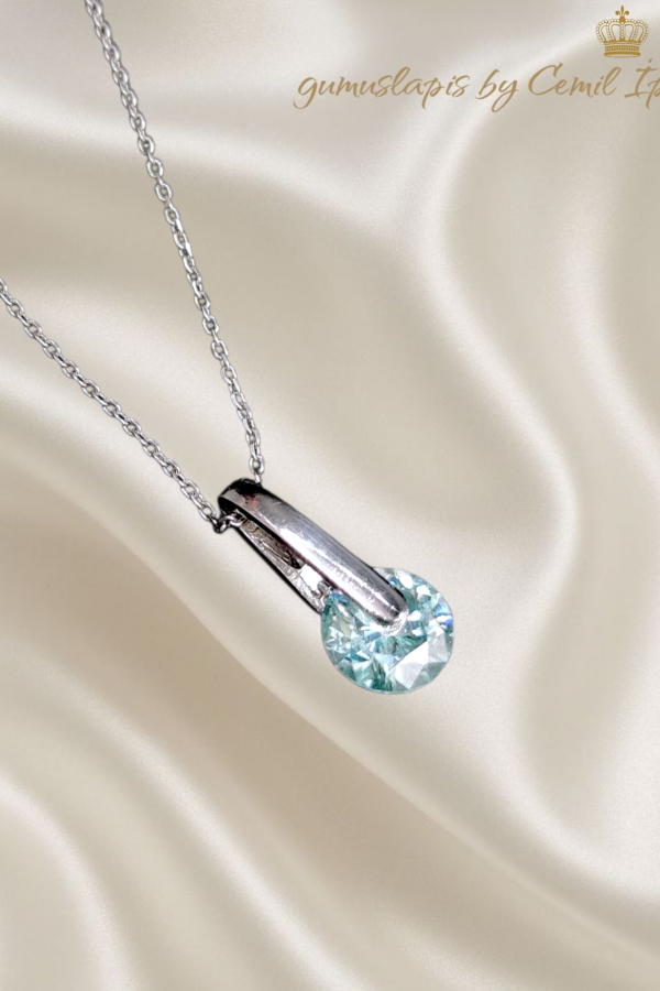 Su Yeşili Mozanite Taşlı Gümüş Kolye
