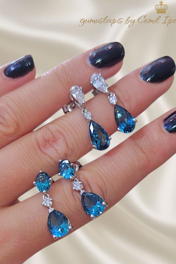 Topaz ve Mozanite Taşlı Gümüş Küpe Çifti