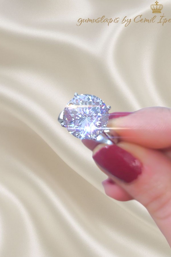 Mozanite Taşlı Gümüş Tektaş İri Yüzük 