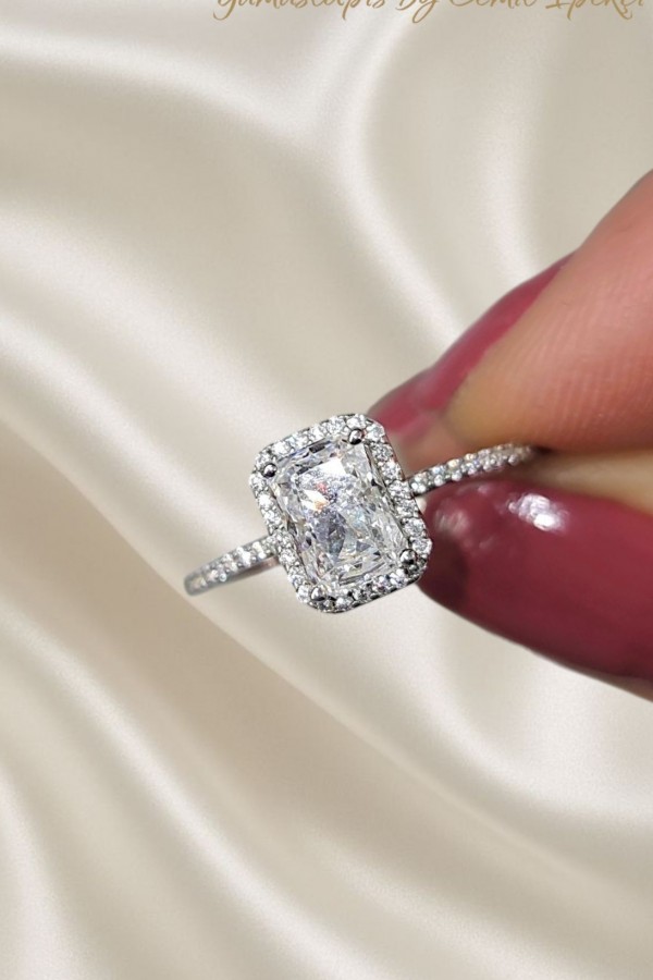 Mozanite Taşlı Dikdörtgen Motif Gümüş Tektaş Yüzük 