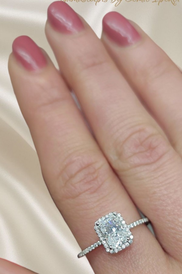 Mozanite Taşlı Dikdörtgen Motif Gümüş Tektaş Yüzük 