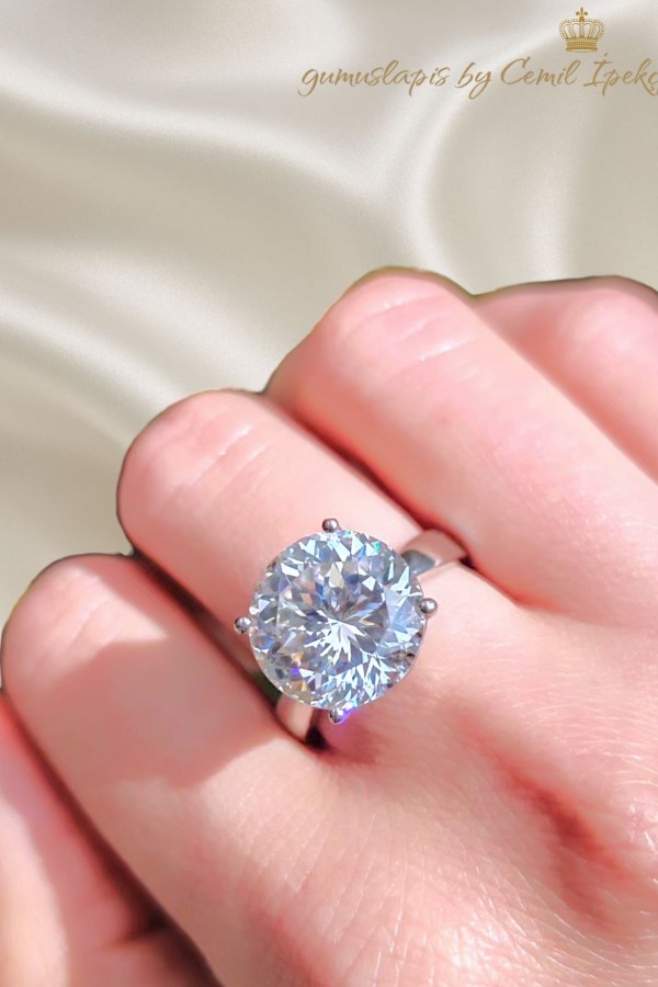 Mozanite Taşlı Gümüş Tektaş İri Yüzük 