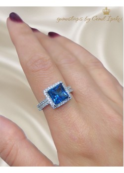 Mozanite ve Blue Topaz Taşlı Kare Motif Gümüş Yüzük