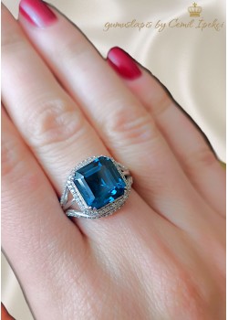 Mozanite ve Blue Topaz Taşlı Kenarı Çizgi Motif Gümüş Yüzük