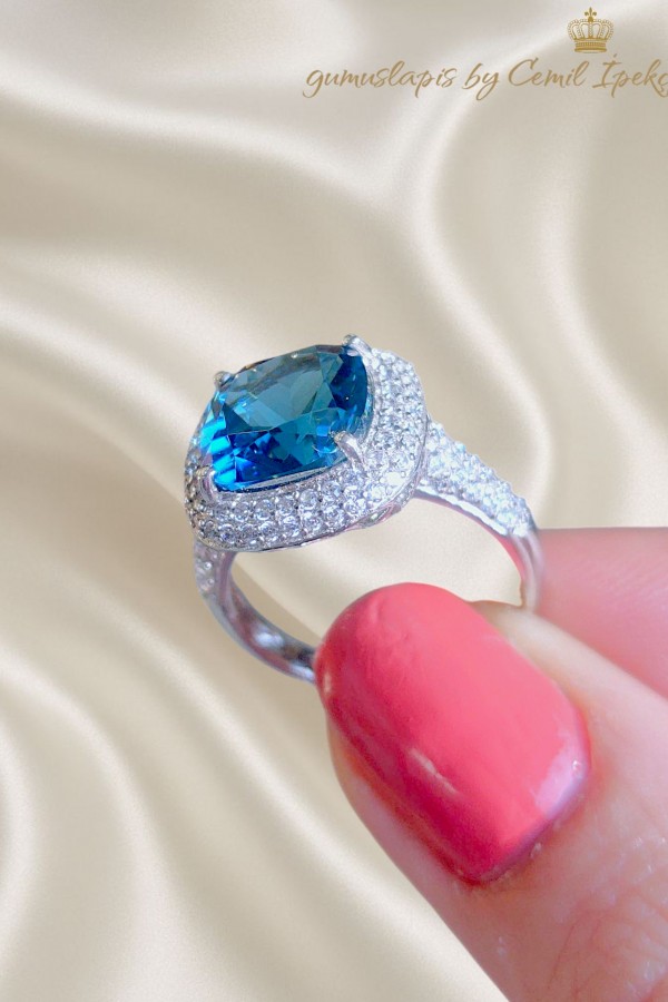Blue Topaz ve Mozanite Taşlı Gümüş Yüzük 