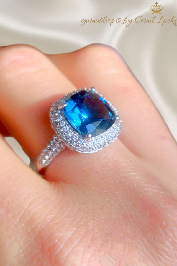 Blue Topaz ve Mozanite Taşlı Gümüş Yüzük 