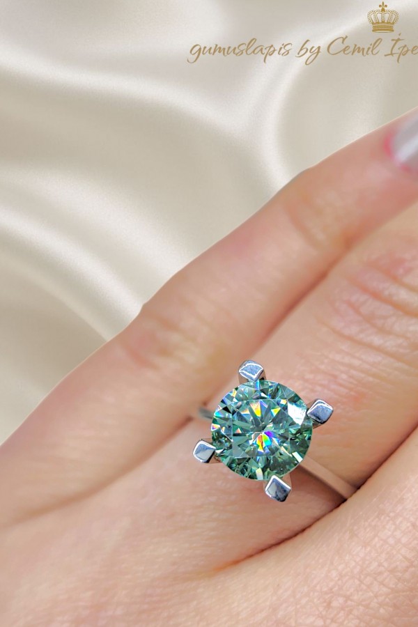 1.4 Carat Mozanite Taşlı Su Yeşili Renk Gümüş Yüzük