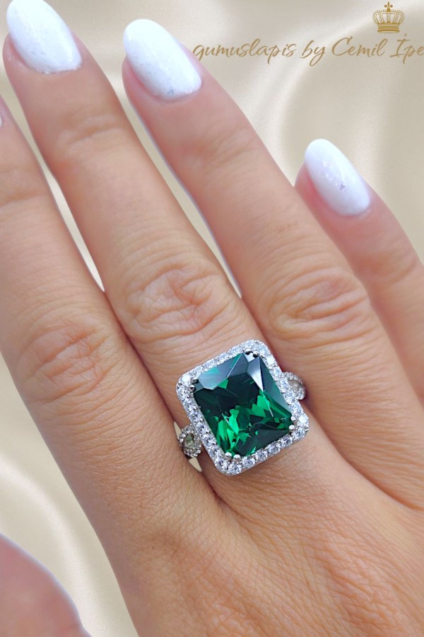 Mozanite ve Zümrüt Taşlı Gümüş Yüzük