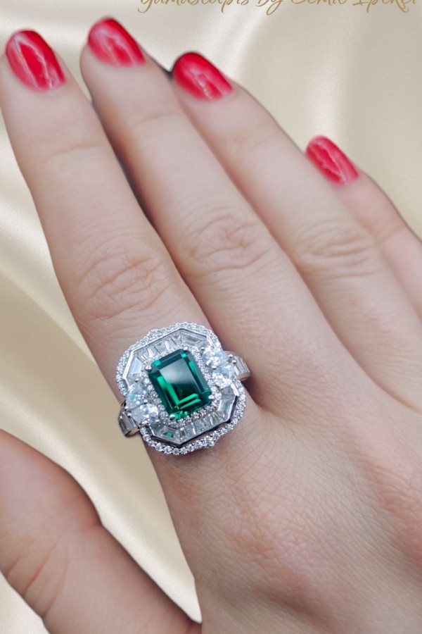 Zümrüt ve Mozanite Taşlı Gümüş Yüzük