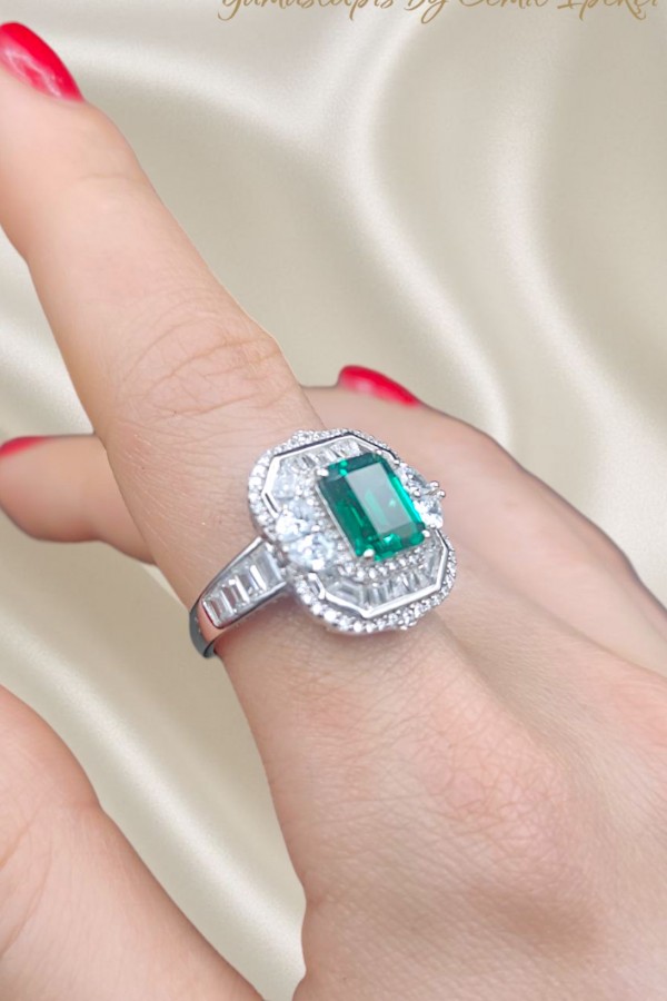 Zümrüt ve Mozanite Taşlı Gümüş Yüzük