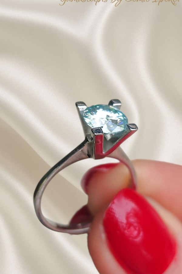 1.4 Carat Mozanite Taşlı Su Yeşili Renk Gümüş Yüzük