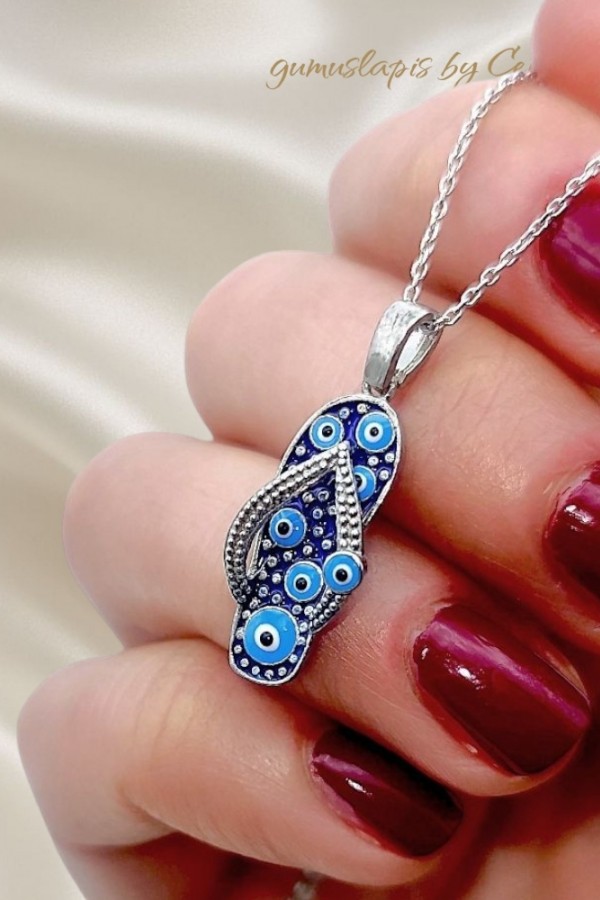 Mine Nazar Boncuklu Terlik Motif Gümüş Kolye