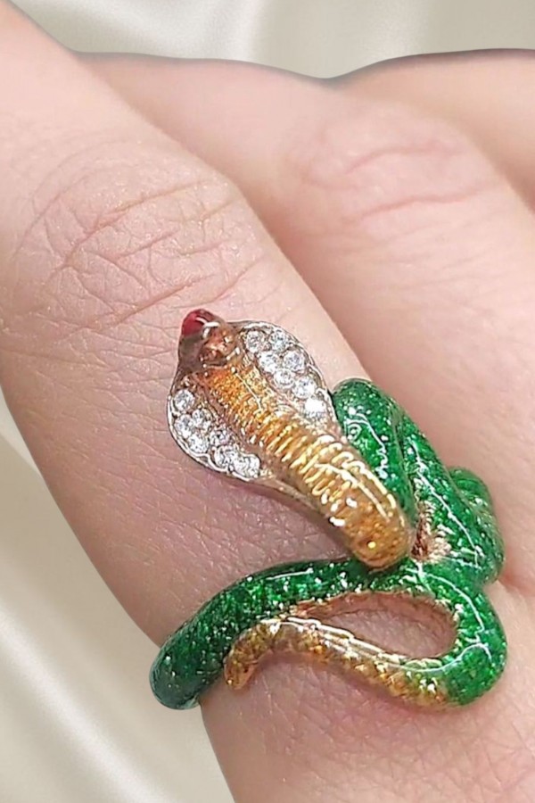 Kobra Yılan Motif Mineli Gümüş Yüzük 