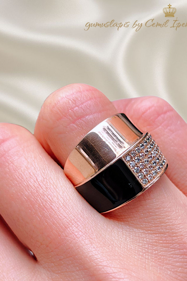 Siyah Mineli Gümüş Yüzük