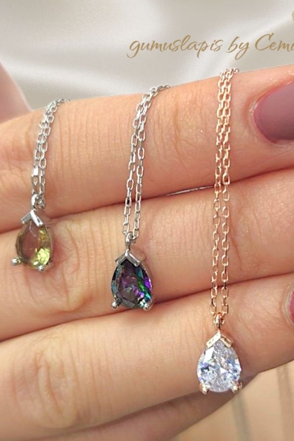 Mistik Kuvars Taşlı Damla Motif Gümüş Kolye