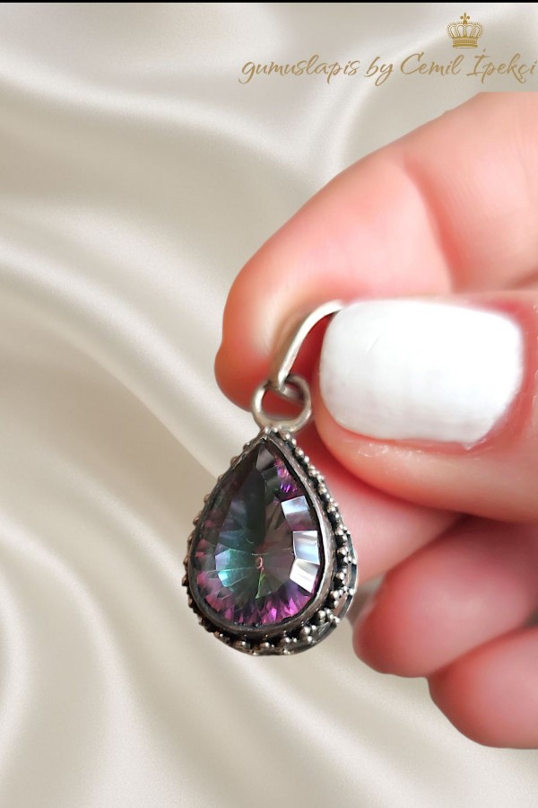 Mistik Kuvars Taşlı Damla Motif Kenarları İşli Gümüş Kolye Ucu 