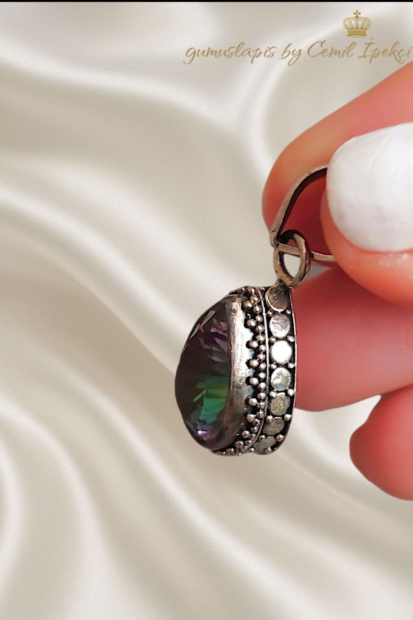 Mistik Kuvars Taşlı Damla Motif Kenarları İşli Gümüş Kolye Ucu 