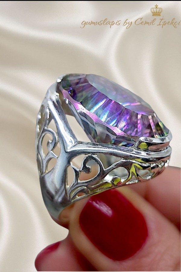 Mistik Kuvars Taşlı Yanları İşli Gümüş Yüzük 