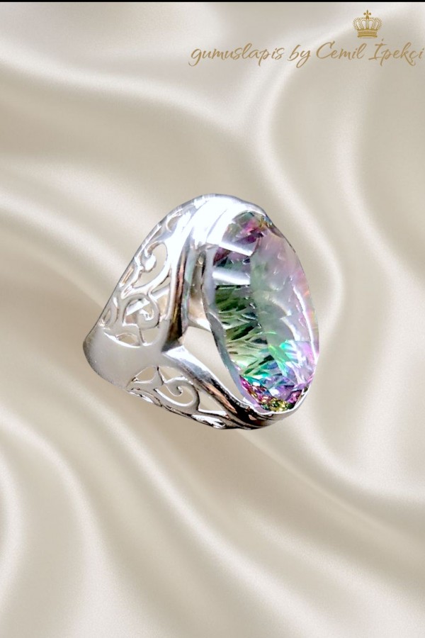 Mistik Kuvars Taşlı Yanları İşli Gümüş Yüzük 
