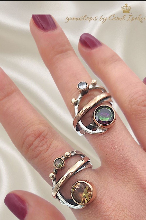 Mistik Kuvars ve Renk Değiştiren Taşlı Gümüş Sarmal Yüzük Serisi