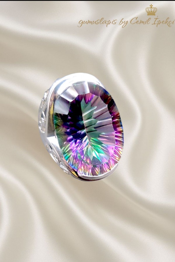 Mistik Kuvars Taşlı Yanları İşli Gümüş Yüzük 