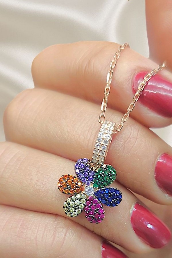 Renkli Taşlarla Süslü Çiçek Motif Gümüş Kolye