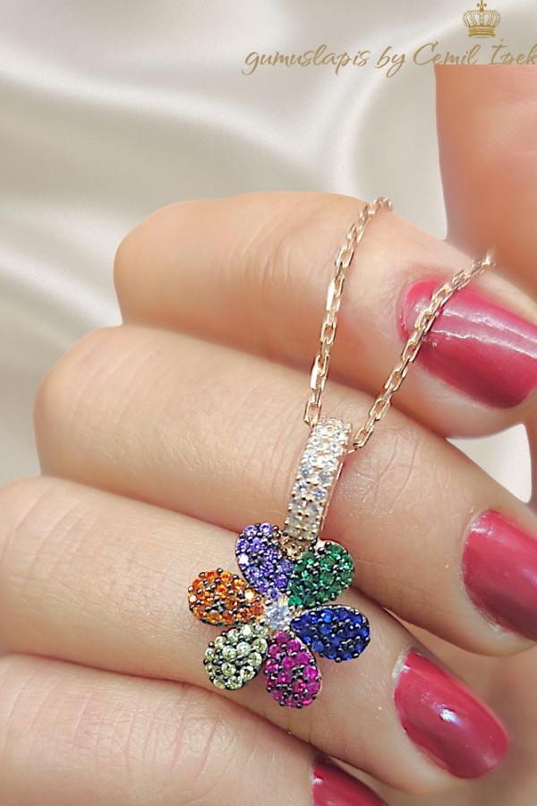Renkli Taşlarla Süslü Çiçek Motif Gümüş Kolye