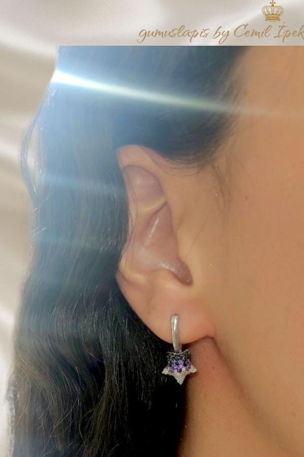 Koyudan Açığa Renk Geçişli Yıldız Motif Gümüş Beyaz Küpe