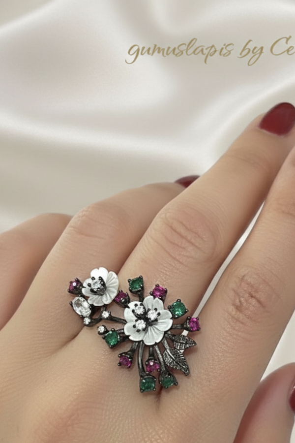 Çiçek Motif Enine Uzun Gümüş Yüzük