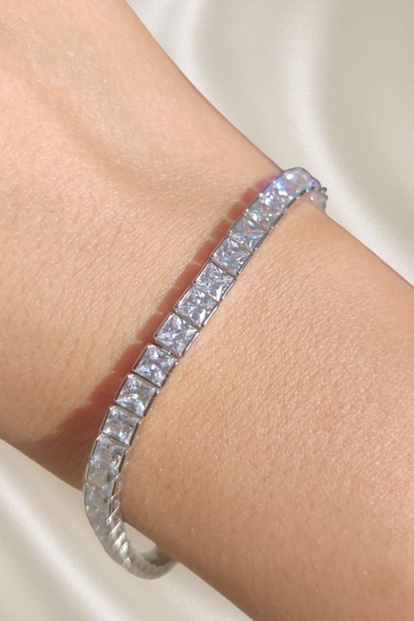 İri Kare Motif Gümüş Suyolu Bileklik 