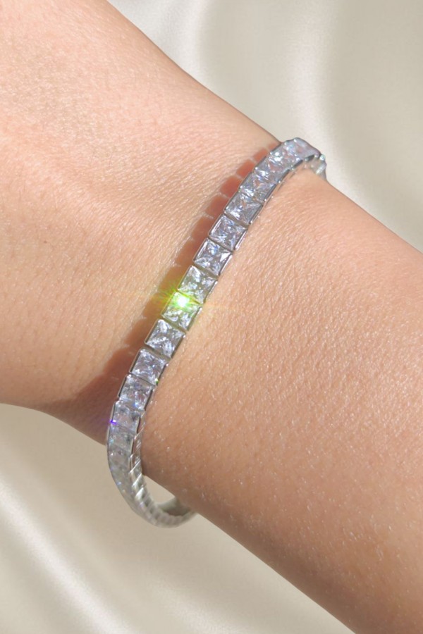 İri Kare Motif Gümüş Suyolu Bileklik 