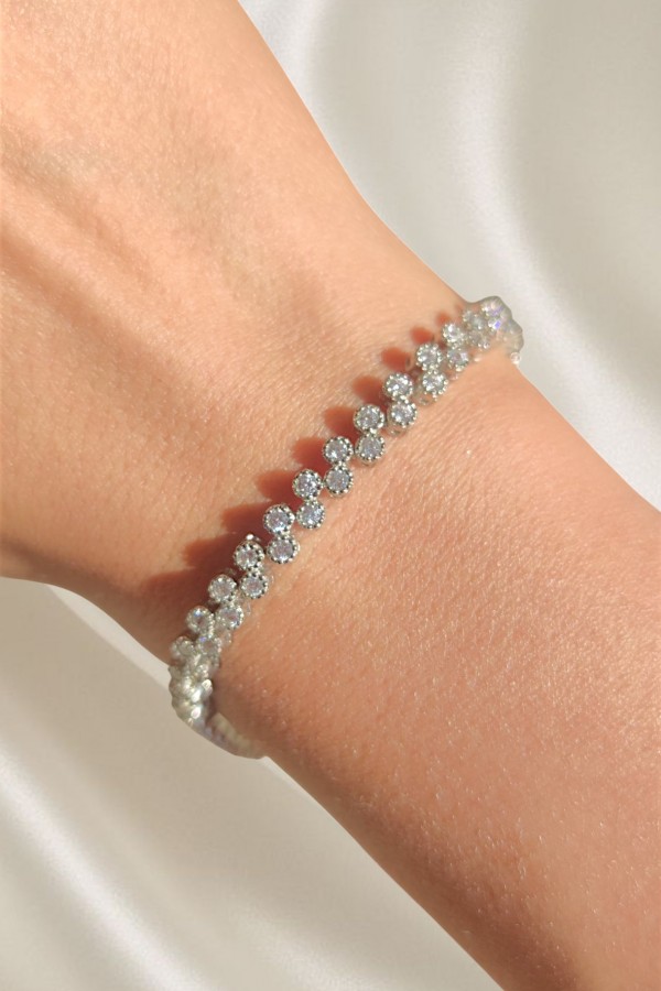 Laboratuvar Pırlantası Taşlı Asimetrik Model Gümüş Suyolu Bileklik