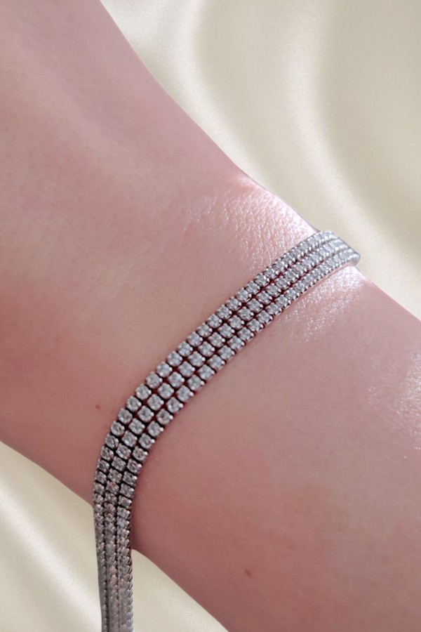 Kendinden Üçlü Laboratuvar Pırlantası Taşlı Suyolu Gümüş Bileklik