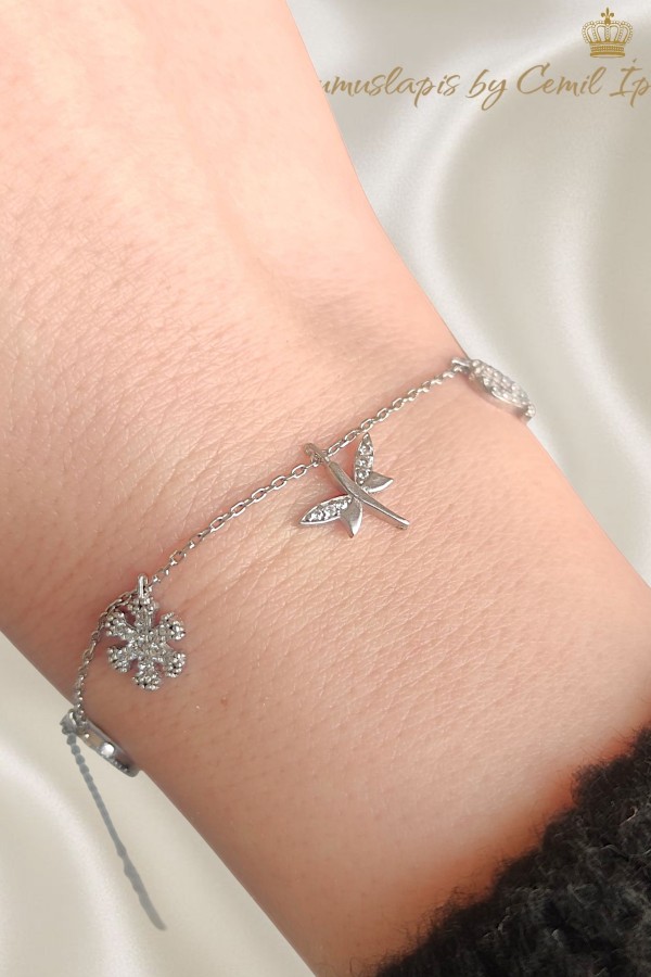 Şans Motifleri ile Süslü Gümüş Bileklik 