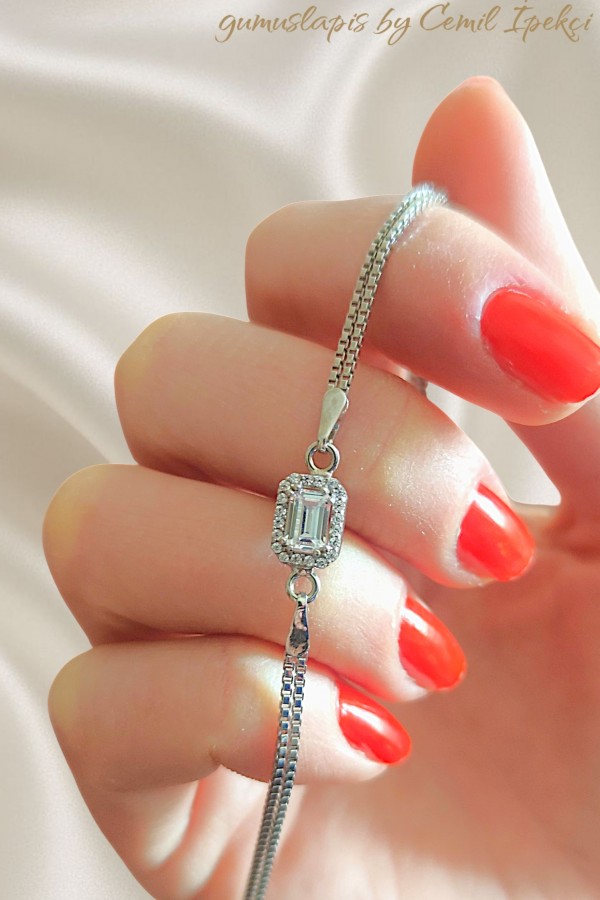 Tek Baget Taşlı Gümüş Bileklik 